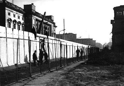 berlin-wall.jpg